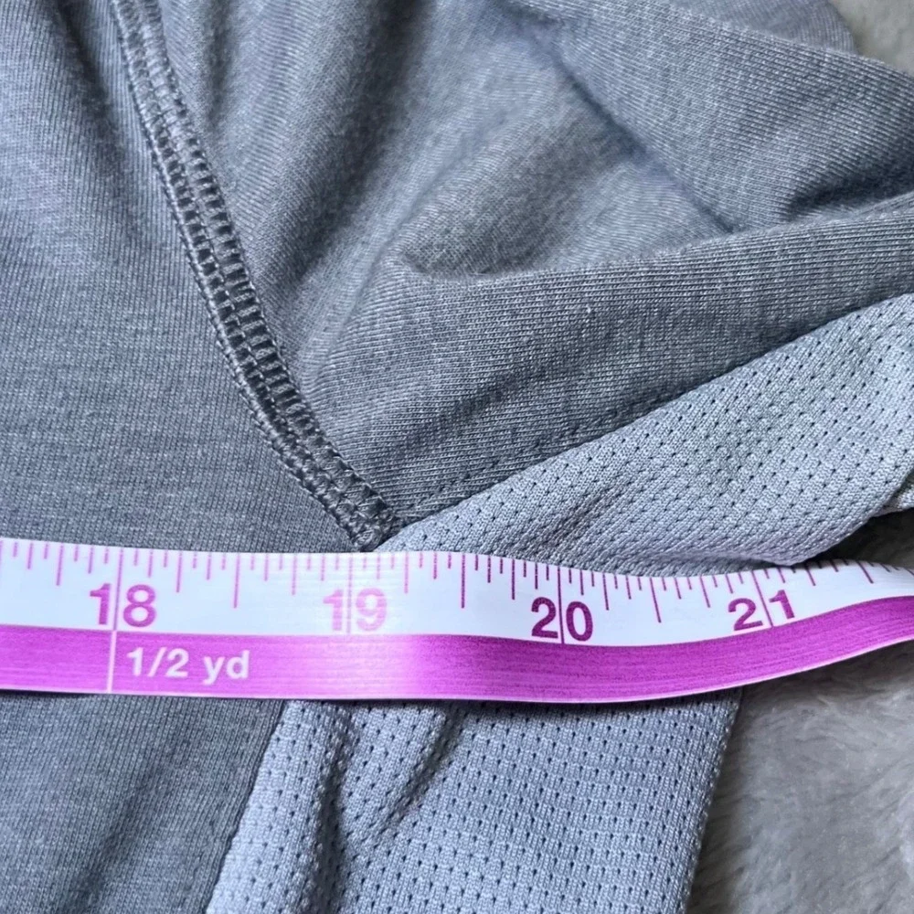 The‎ North Face Mens Size Medium FlashDry 1/4 Zip Pullover Grey Heather Gorpcore